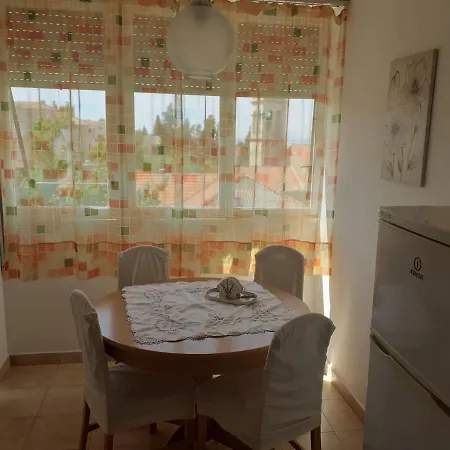 Sunshine- Center Of *