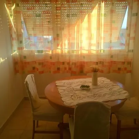 Sunshine - Cozy In